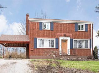 924 E Ridge Ave, Conway, PA 15027