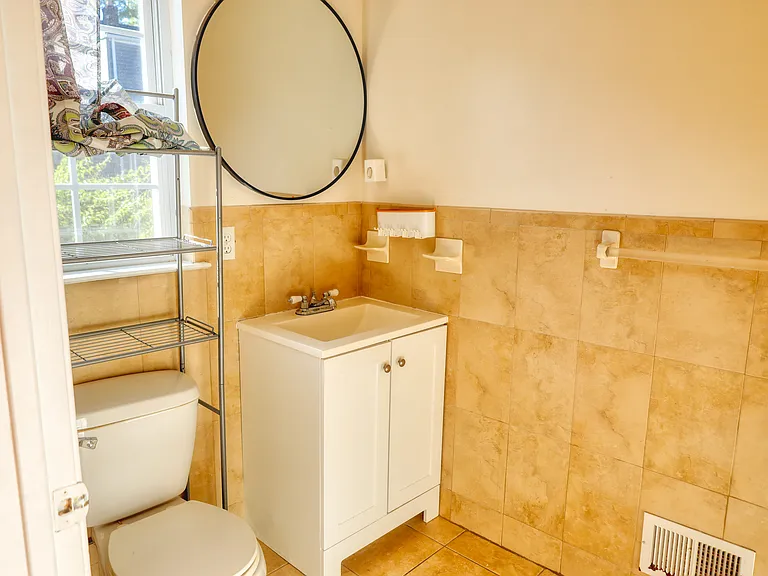 31 Hanford St #1 — Photo 9