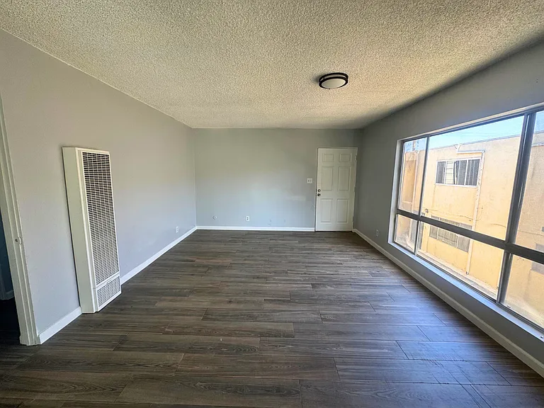 2939 S Orange Dr #3 — Photo 3