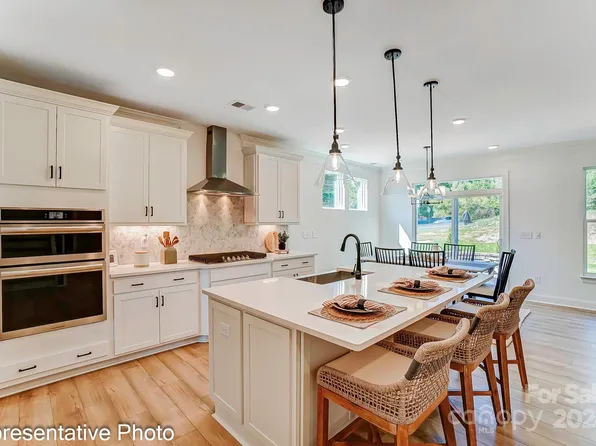 125 Ballantree Rd #32, Mooresville, NC 28115