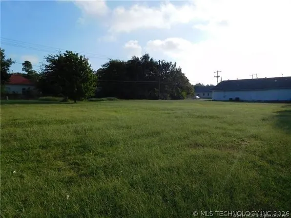 903 E Wyandotte Ave, McAlester, OK 74501