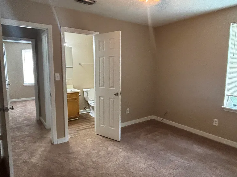 1909 Nekoma Ct — Photo 18
