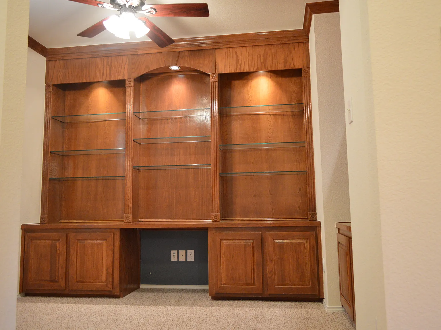3 bed, 2255 sqft, $2,495 — Photo 2