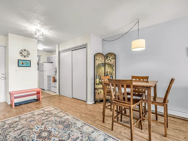 3146 Lakeside Dr — Photo 6