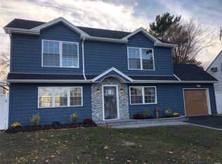 72 Shelter Ln, Levittown, NY 11756