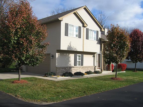2nd image of 21802 Rose Hollow Dr