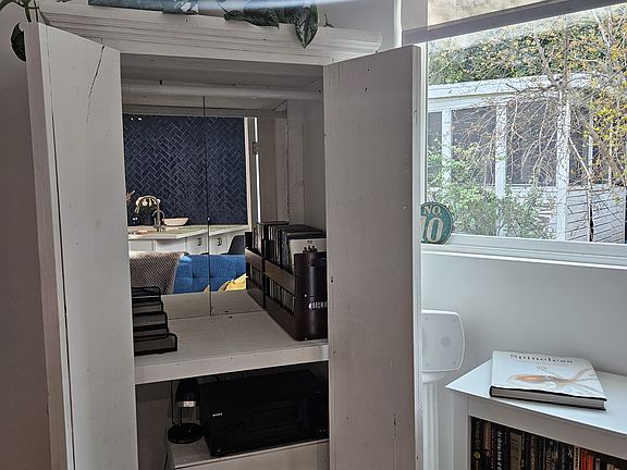 4th image of 11653 Margate St
