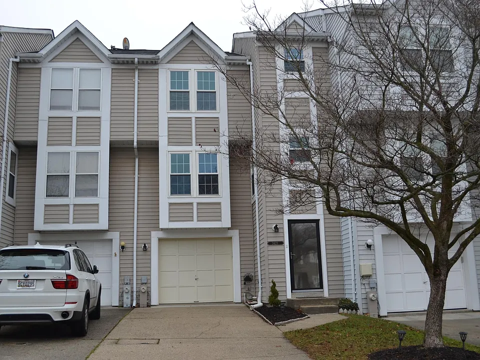 3425 Orange Grove Ct