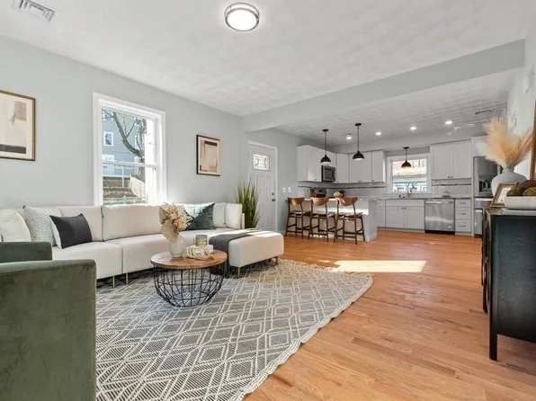 57 Buffum St #1, Salem, MA 01970
