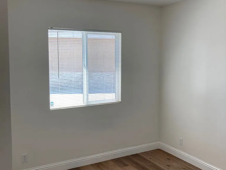 1424 Encino Ave — Photo 11