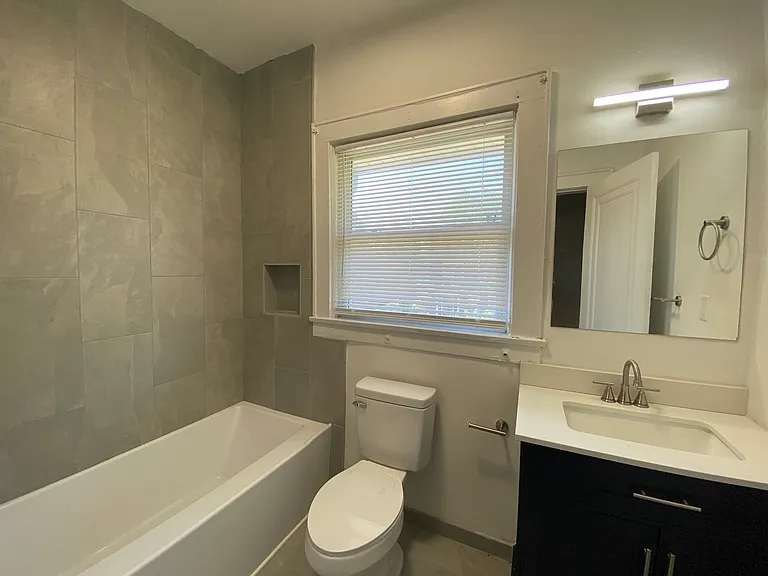 309 W Whitney Ave #207 — Photo 7