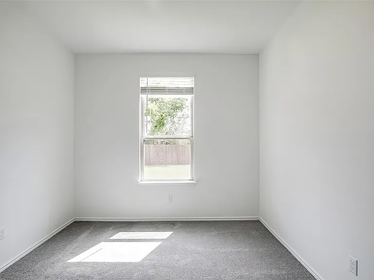 812 Black Alder St — Photo 21