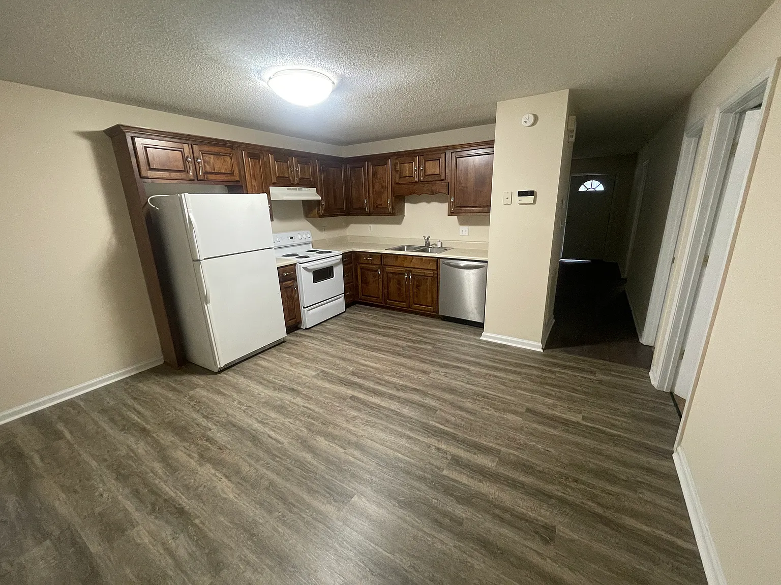 4 bed, 1505 sqft, $650 — Photo 4