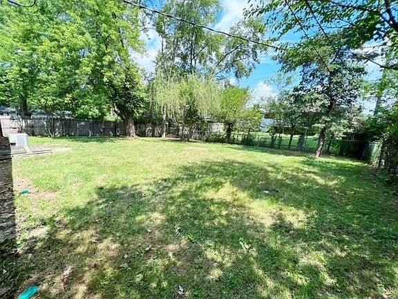 3651DubarryBackYard_08152022