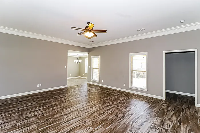 Building Photo - 303 Stone Creek Dr