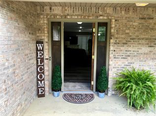 700 Meadow Creek Dr, Oneida, TN 37841