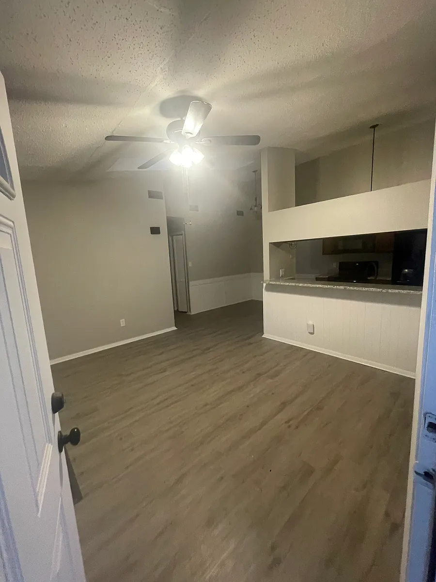 Building Photo - 622 Spirit Ct