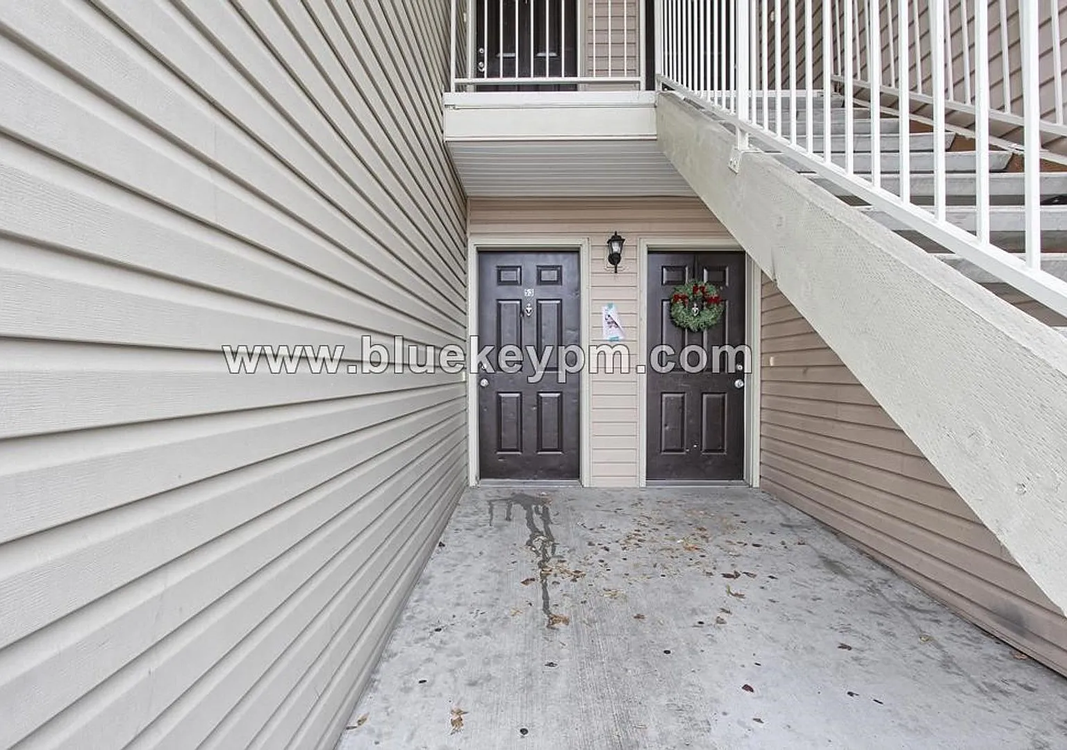 $1845 a Month for Main Floor 3 Bed, 2 Bath Condo Near Van Mall Drive/Andresen — Photo 2