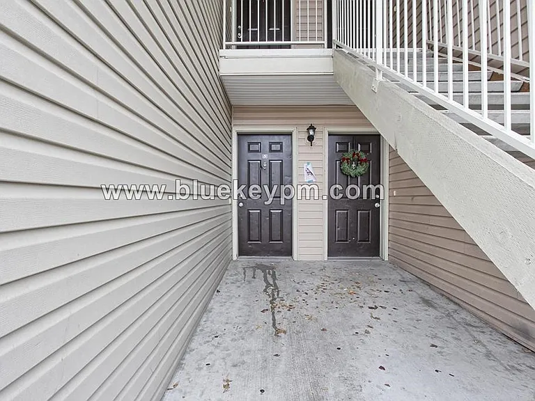 5313 NE 66th Ave #G53 — Photo 2