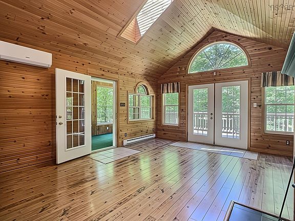 5th image of 503 Hart Lake Rd