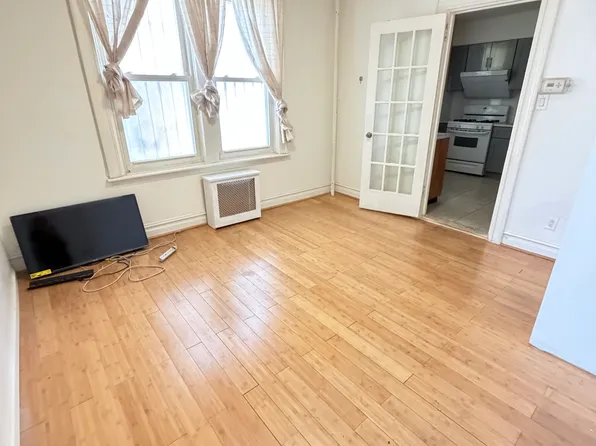 8697 16th Ave Floor 2, Brooklyn, NY 11214