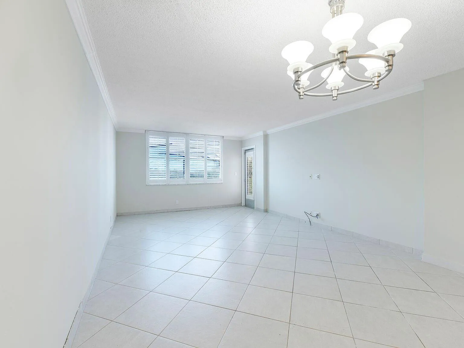 2 bed, 2.0 bath, 1137 sqft, $2,700 — Photo 4