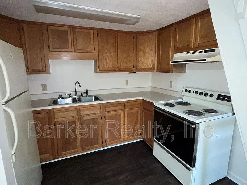 1 bed, 1.0 bath, 400 sqft, $895 — Photo 3