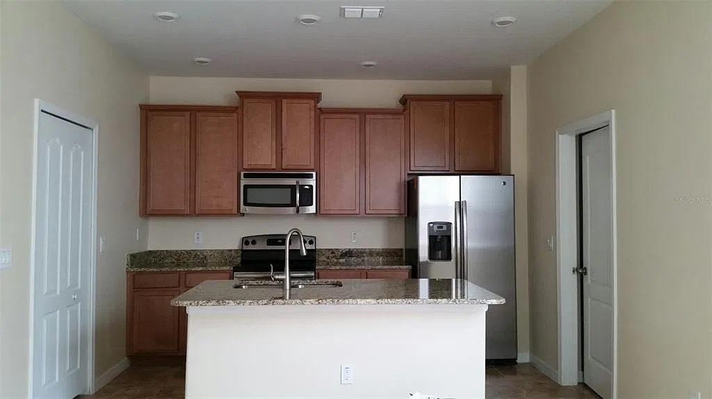 3 bed, 2.5 bath, 1748 sqft, $2,750 — Photo 3