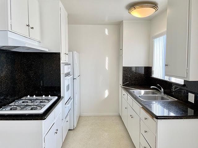 1st image of 1627 Granville Ave #4A