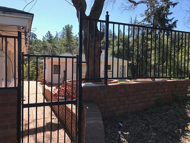 1st image of 25020 Oneonta Dr