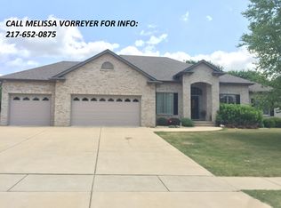 211 Cumberland Dr, Rochester, IL 62563