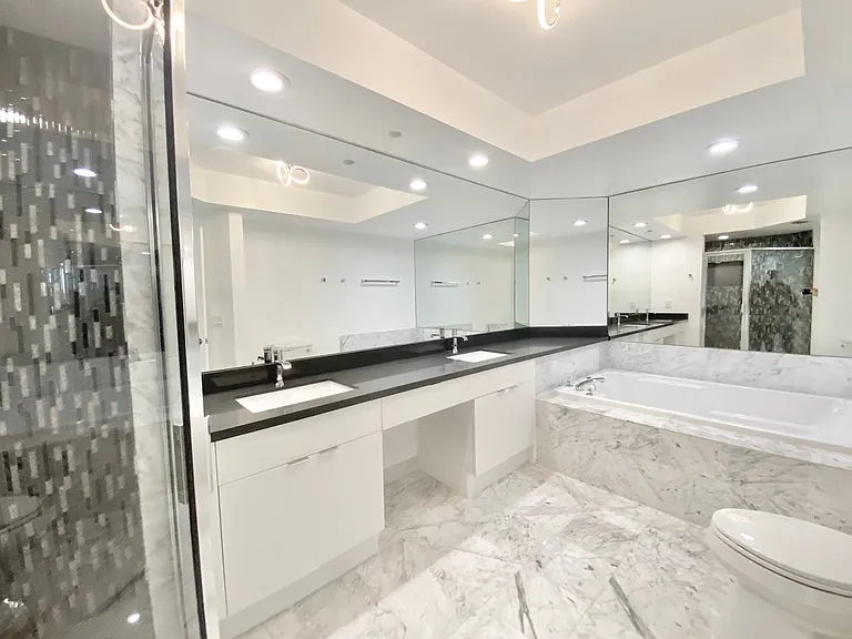 16400 Collins Ave #542 — Photo 31