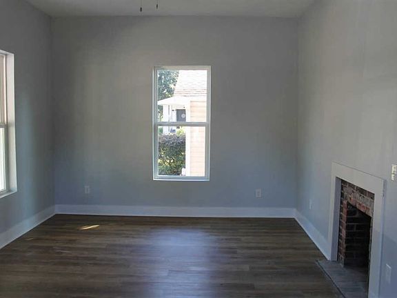 5th image of 923 N 6th Ave