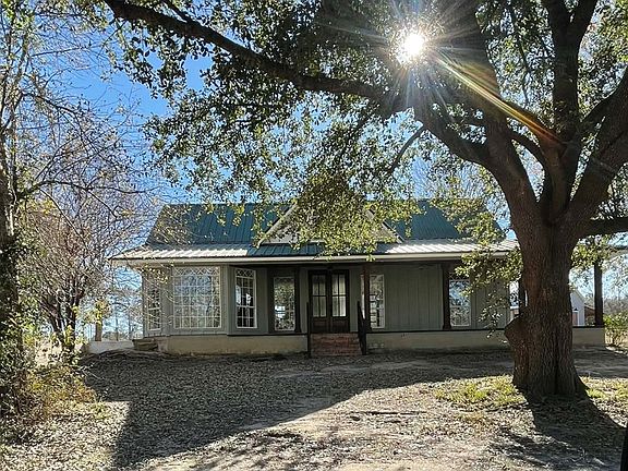 3rd image of 314 Matthews Rd