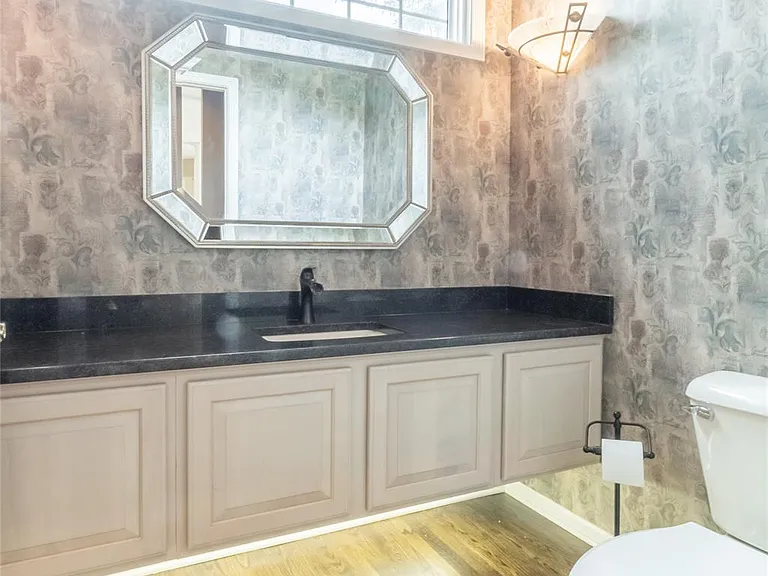 24084 Westmont Dr — Photo 12