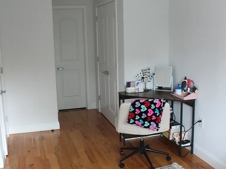 2708 Glenwood Rd #3 — Photo 2