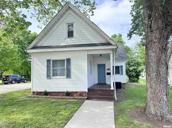 808 W Lafayette Ave, Jacksonville, IL 62650