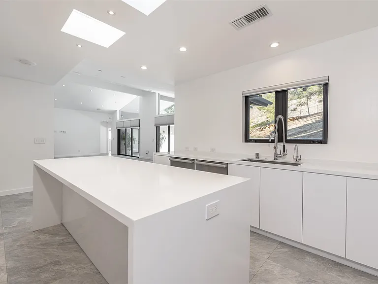 3500 Loadstone Dr — Photo 9