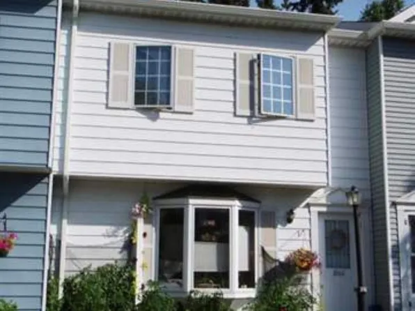 1066 Evergreen St, Fairbanks, AK 99709