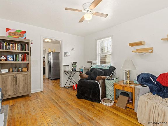 2nd image of 515 E 3rd St