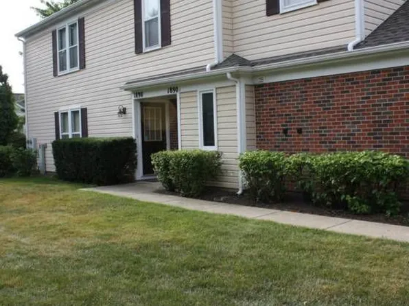 1890 Pebble Beach Cir #1, Elk Grove Village, IL 60007