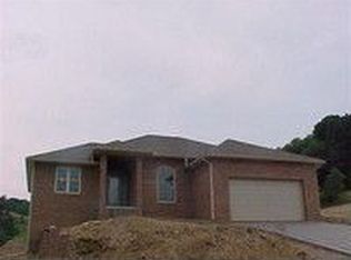 501 Deer Park Dr NE, New Philadelphia, OH 44663
