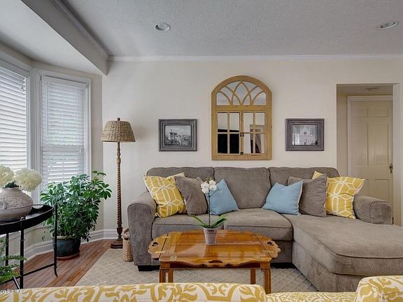 04 RE-Photos Winchester Tyler