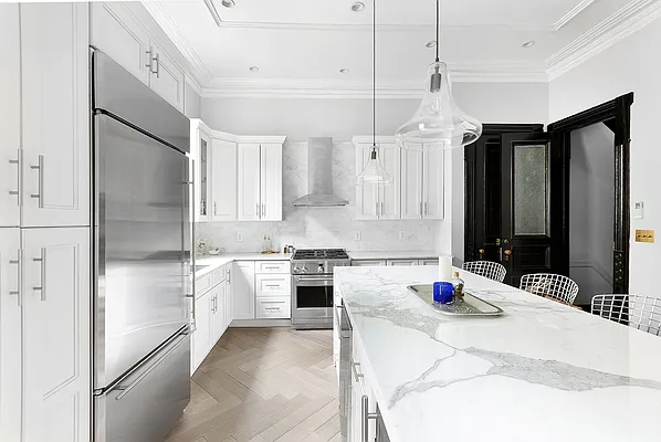 Sold by Compass | media 5