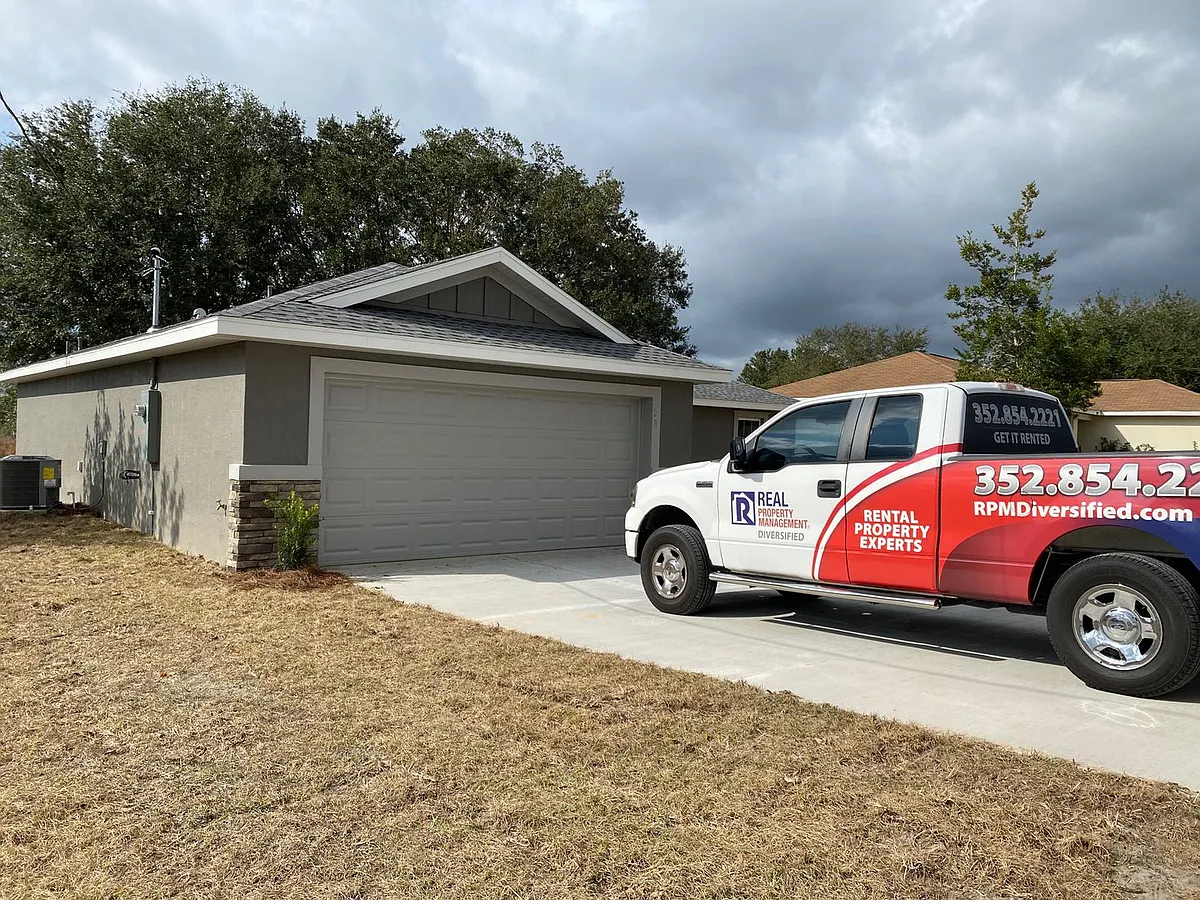 Building Photo - 28 Juniper Dr