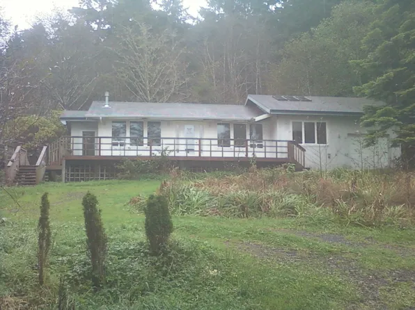 2 N Copalis Rock Ln, Copalis Beach, WA 98535