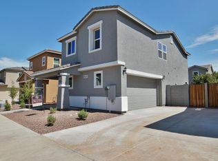 2221 E Pecan Rd, Phoenix, AZ 85040