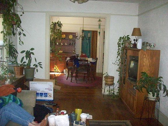Living Room/Dinning Area