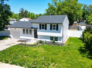322 W Cornell St, Vineland, NJ 08360