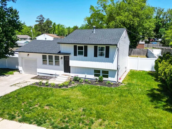 322 W Cornell St, Vineland, NJ 08360